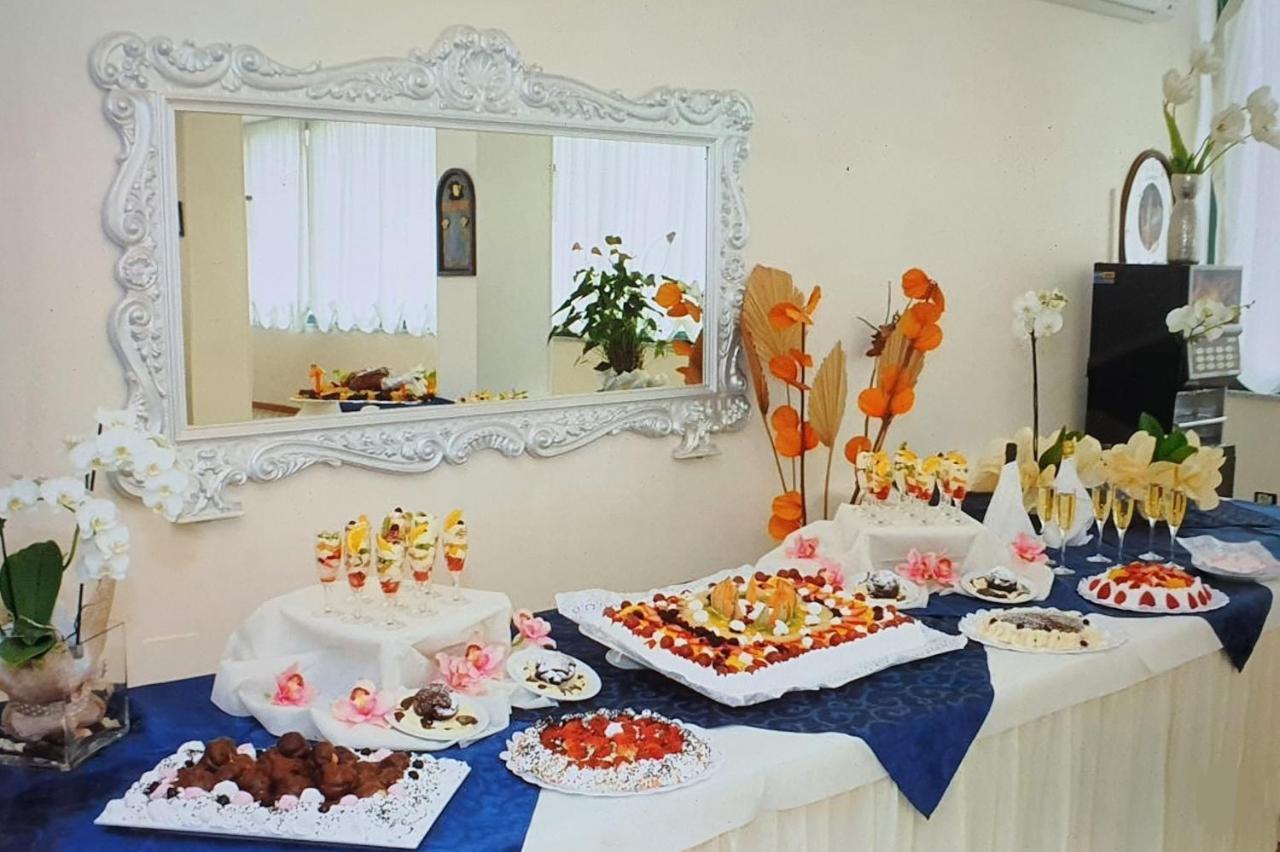 Hotel Baltic Misano Adriatico Ngoại thất bức ảnh