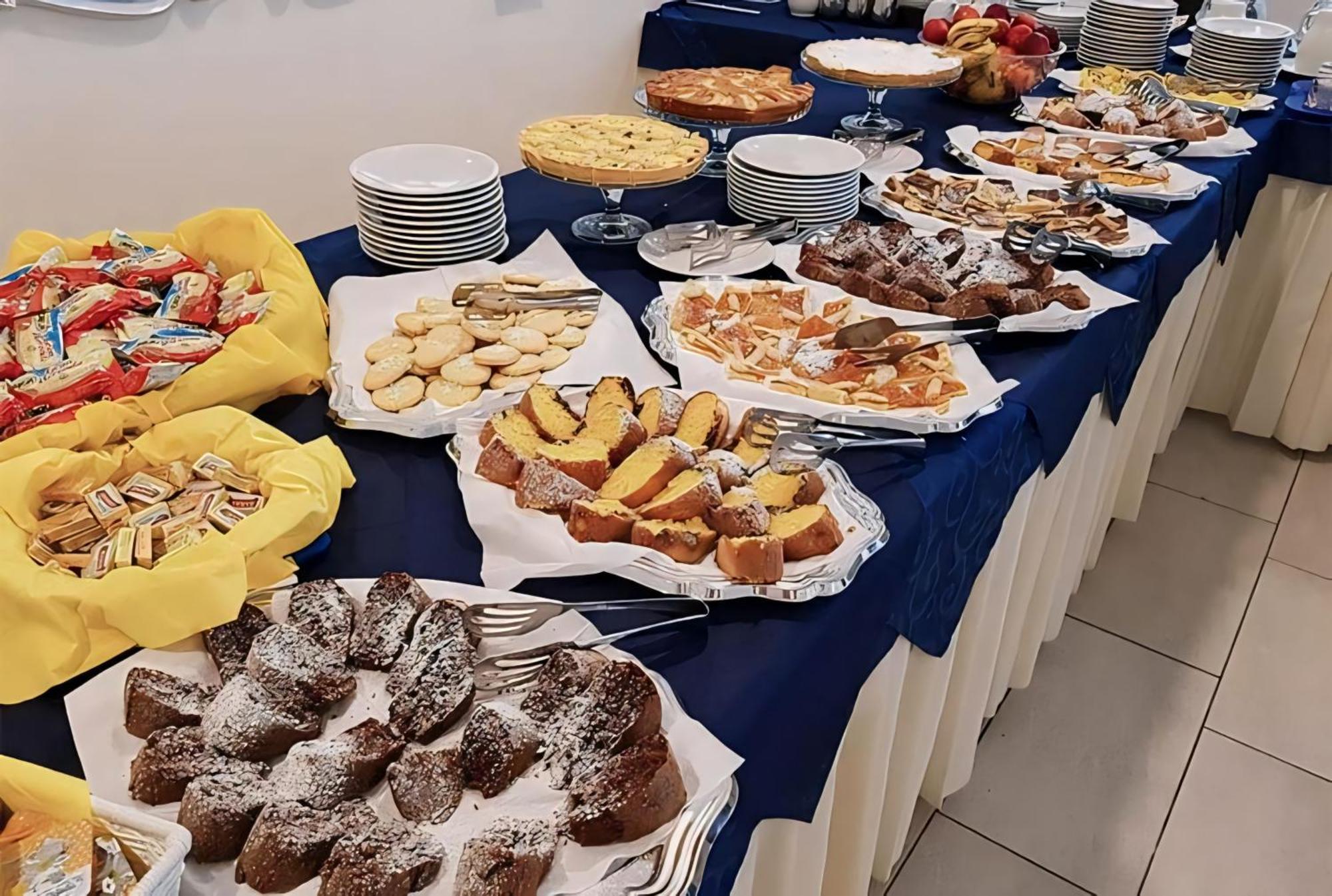 Hotel Baltic Misano Adriatico Ngoại thất bức ảnh