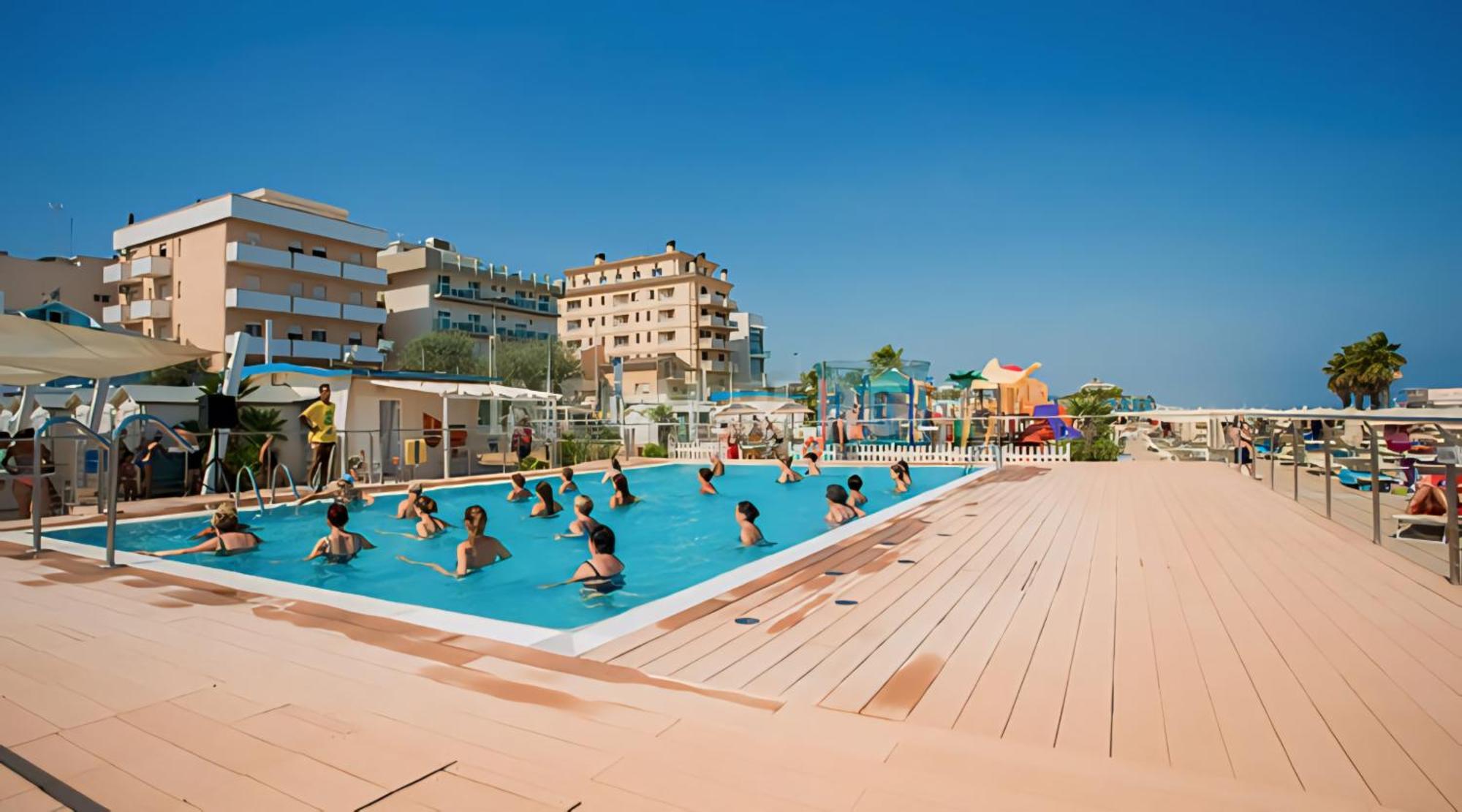 Hotel Baltic Misano Adriatico Ngoại thất bức ảnh