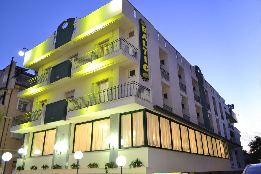 Hotel Baltic Misano Adriatico Ngoại thất bức ảnh
