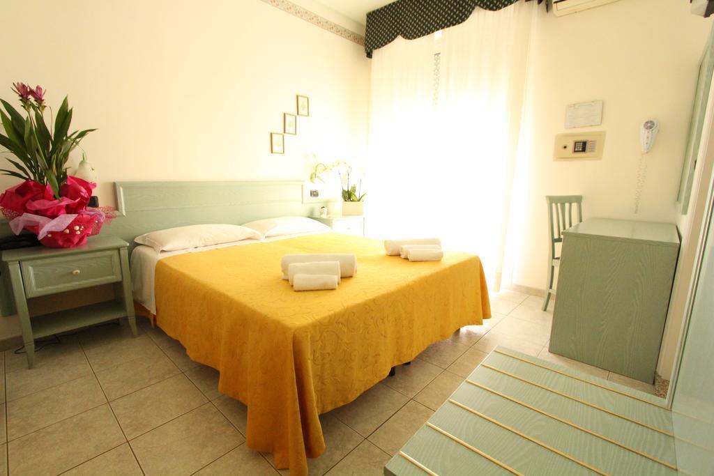 Hotel Baltic Misano Adriatico Ngoại thất bức ảnh